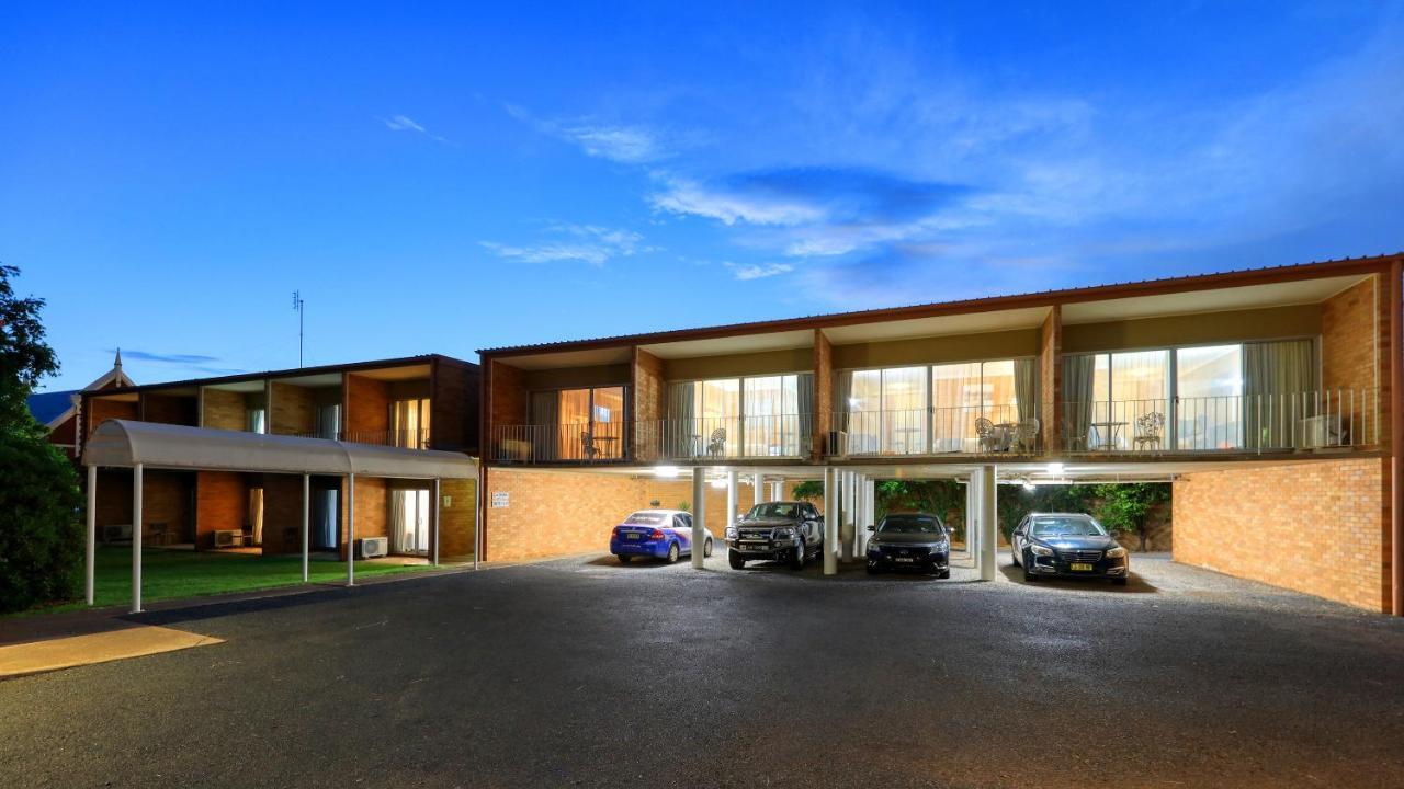 Court Street Motel Parkes Ngoại thất bức ảnh